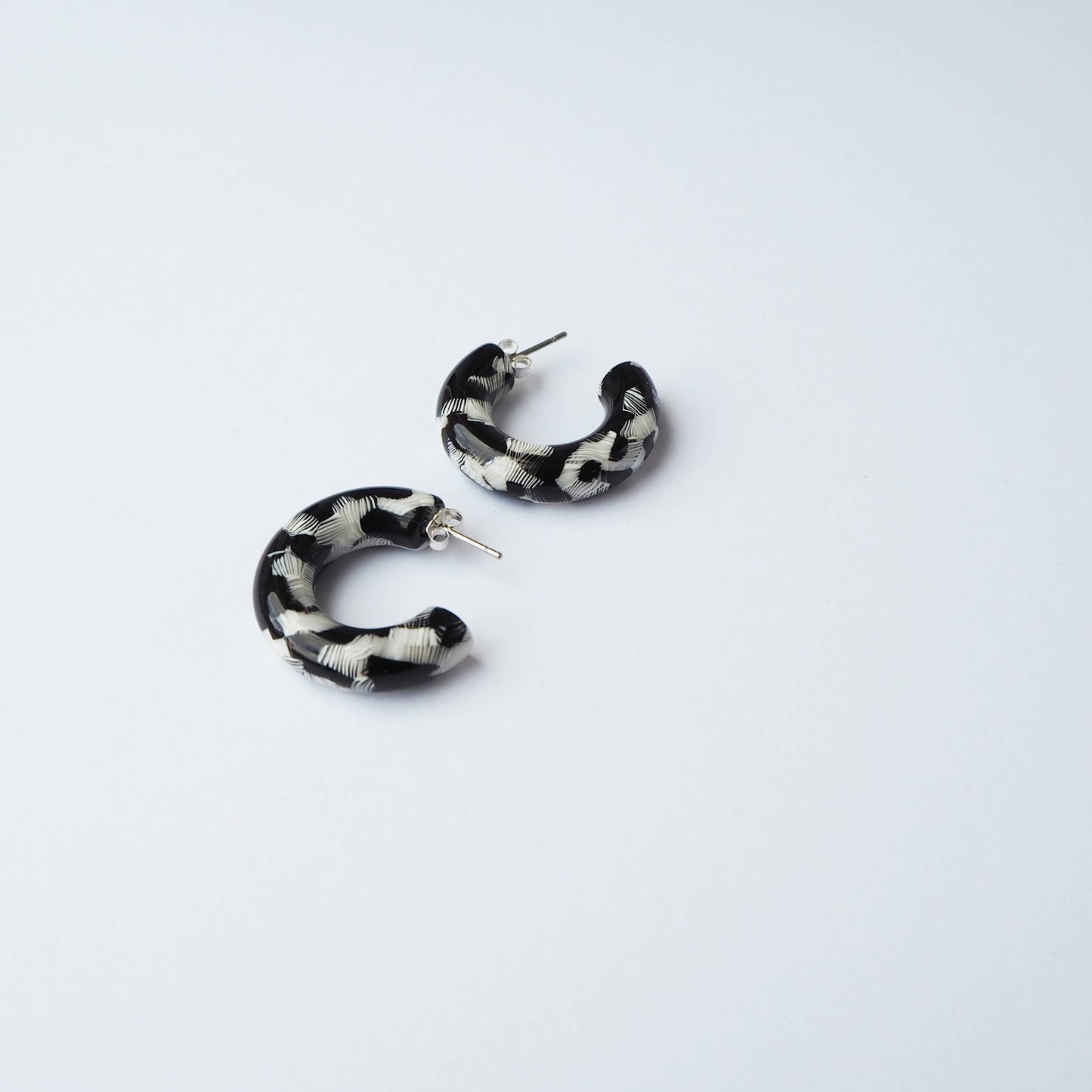 Custom Made - Pluma Round Hoop Earrings