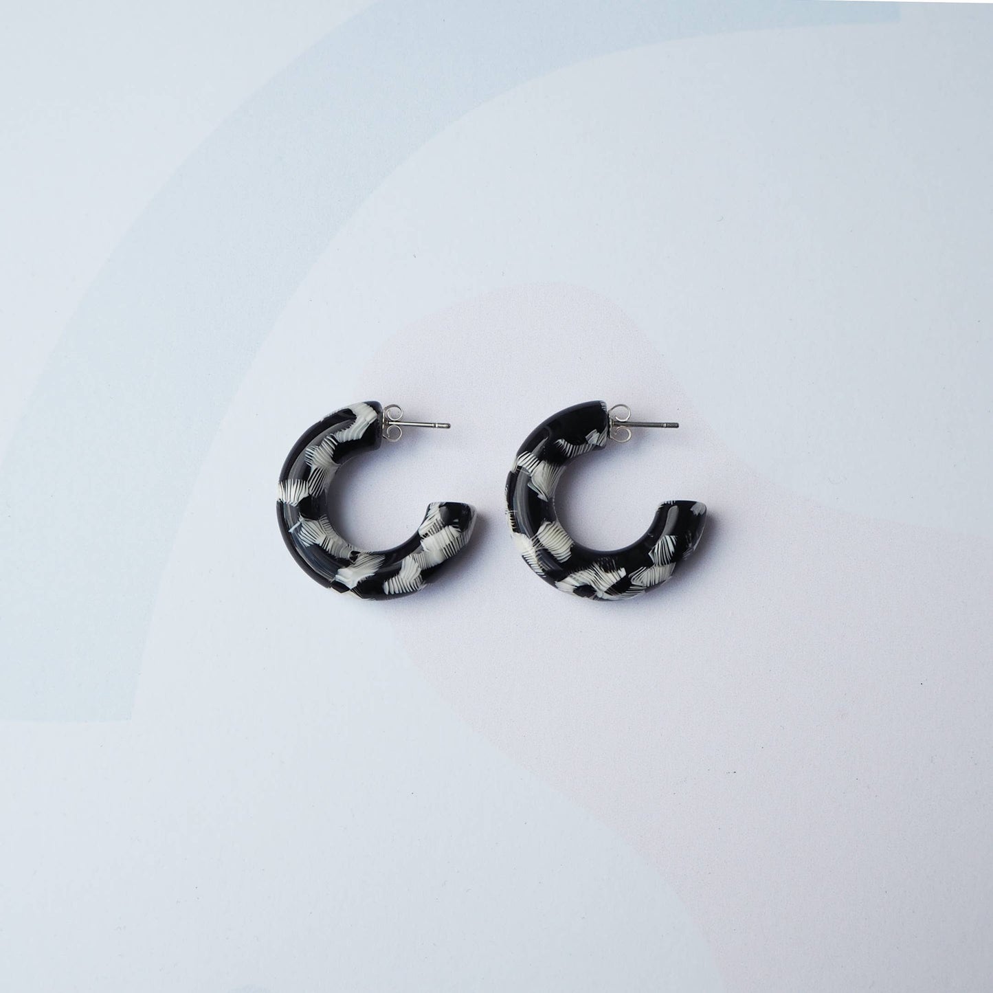 Custom Made - Pluma Round Hoop Earrings