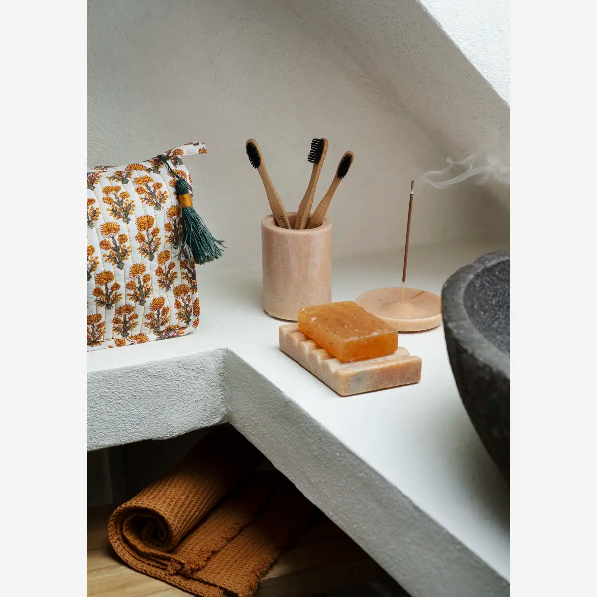 ROUND MARBLE INCENSE HOLDER, ROSE
