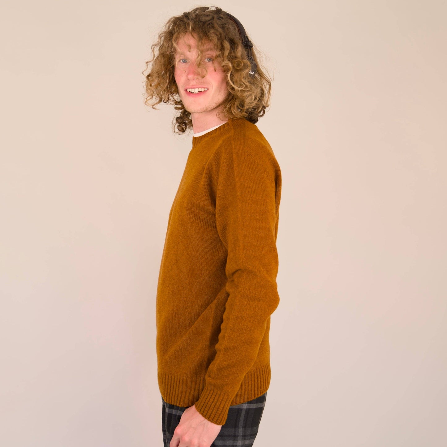 Origin Knitwear - Seamless Crew - Cumin