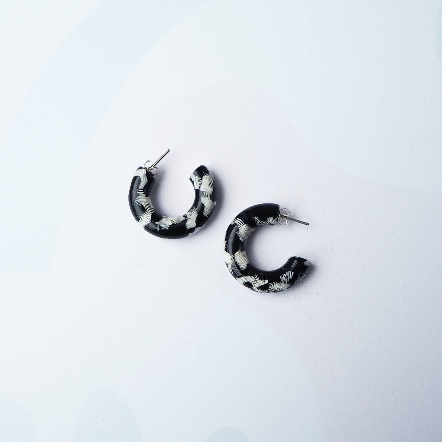 Custom Made - Pluma Round Hoop Earrings