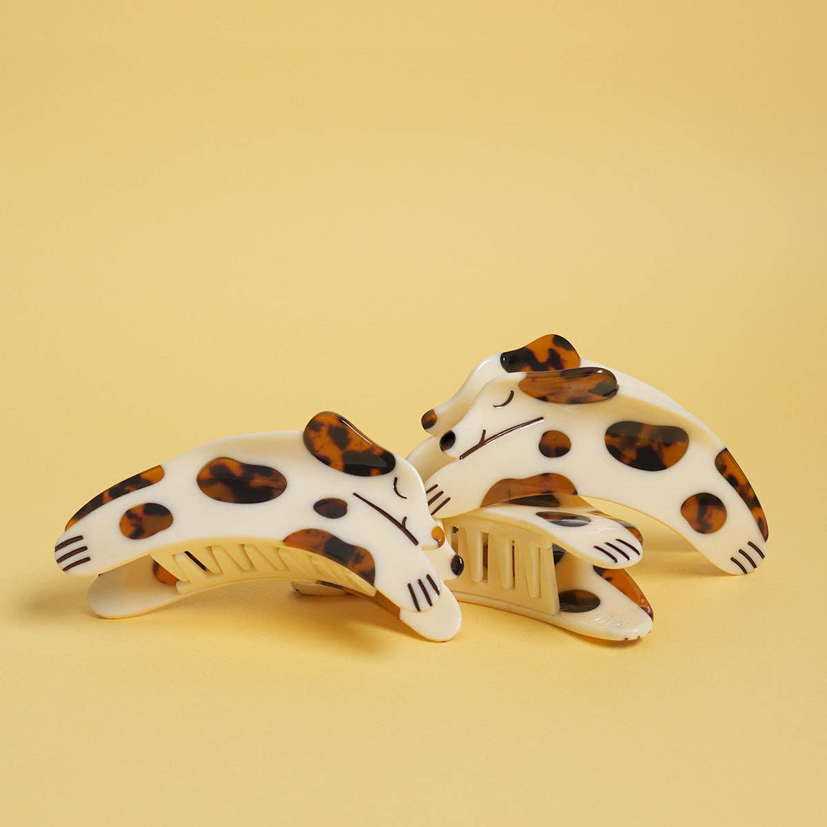 WINONA IRENE - Tortie Puppy Dog Hair Claw in Cream and Tortoise Acetate