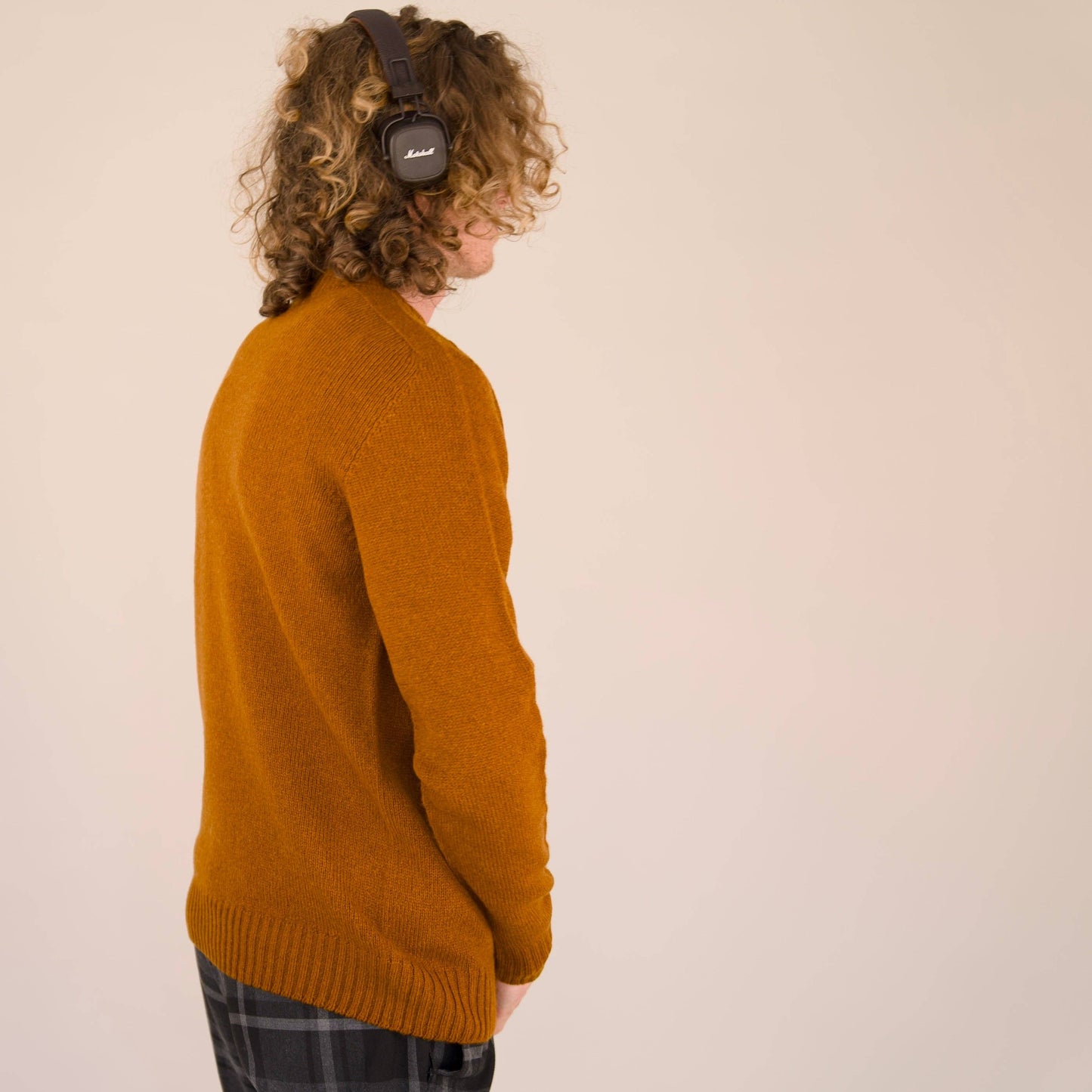 Origin Knitwear - Seamless Crew - Cumin