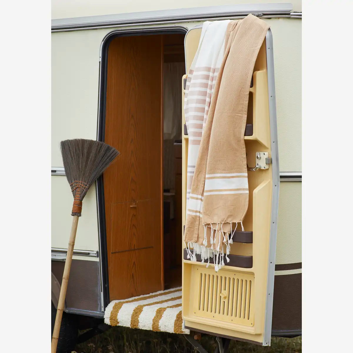 CHECKED TUFTED BATH MAT
