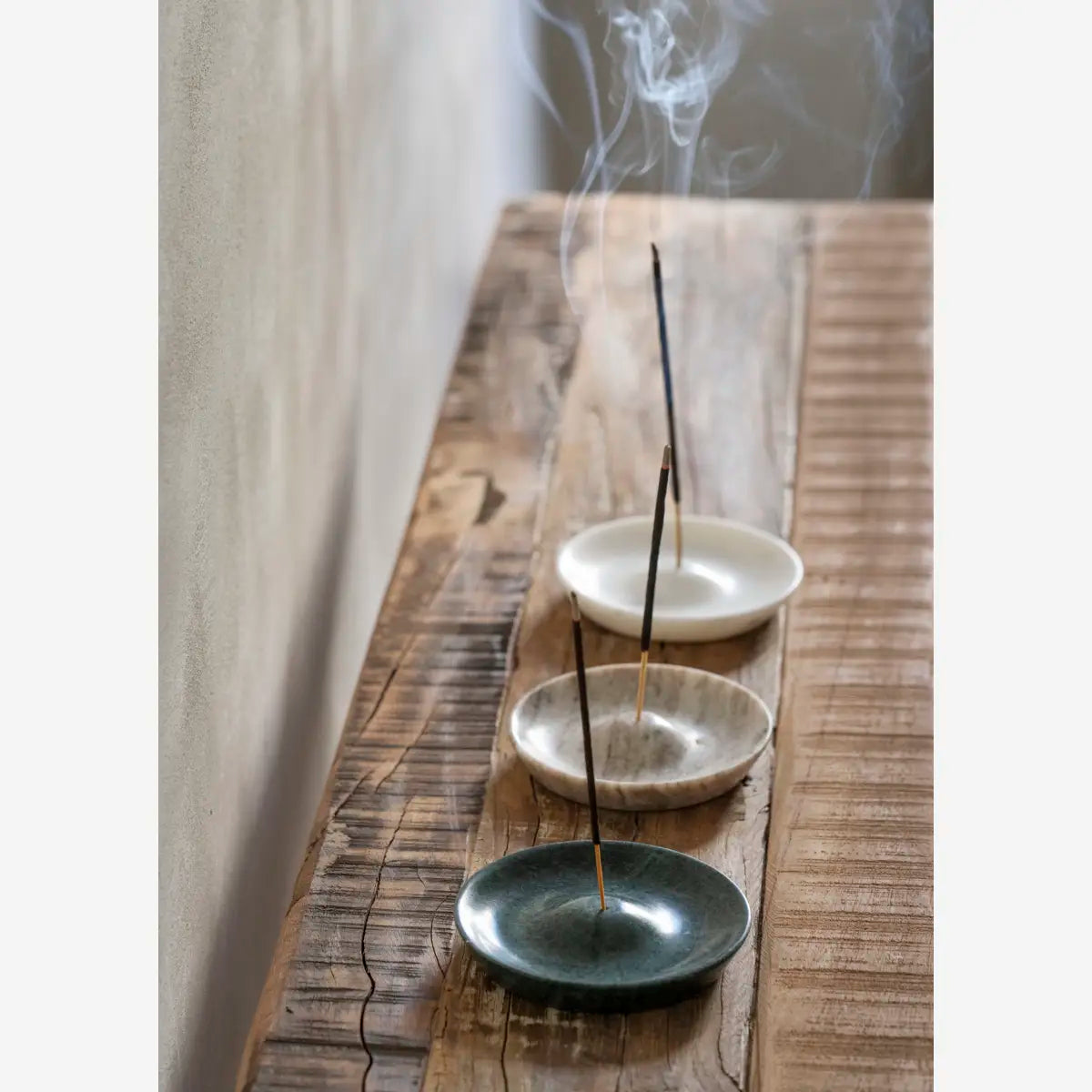 ROUND MARBLE INCENSE HOLDER, BEIGE