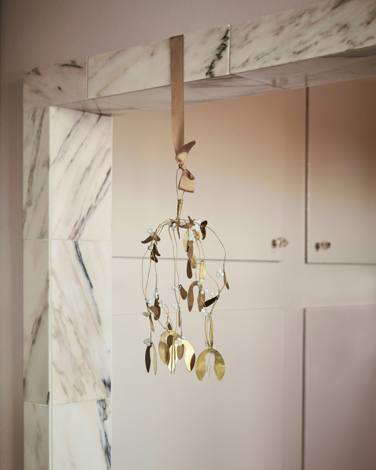 Christmas Ornament, Mistletoe, Brass finish