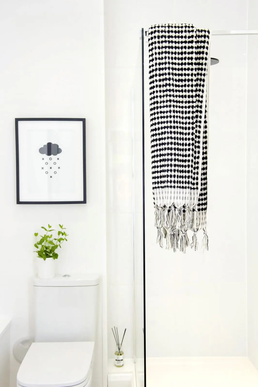 Black & White Spot Terry Bath Towel