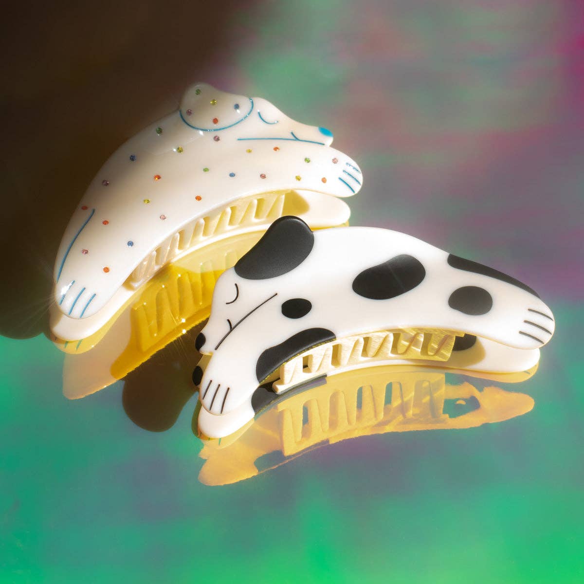 WINONA IRENE - Black and White Matte Acetate Puppy Dog Hair Claw Accessory