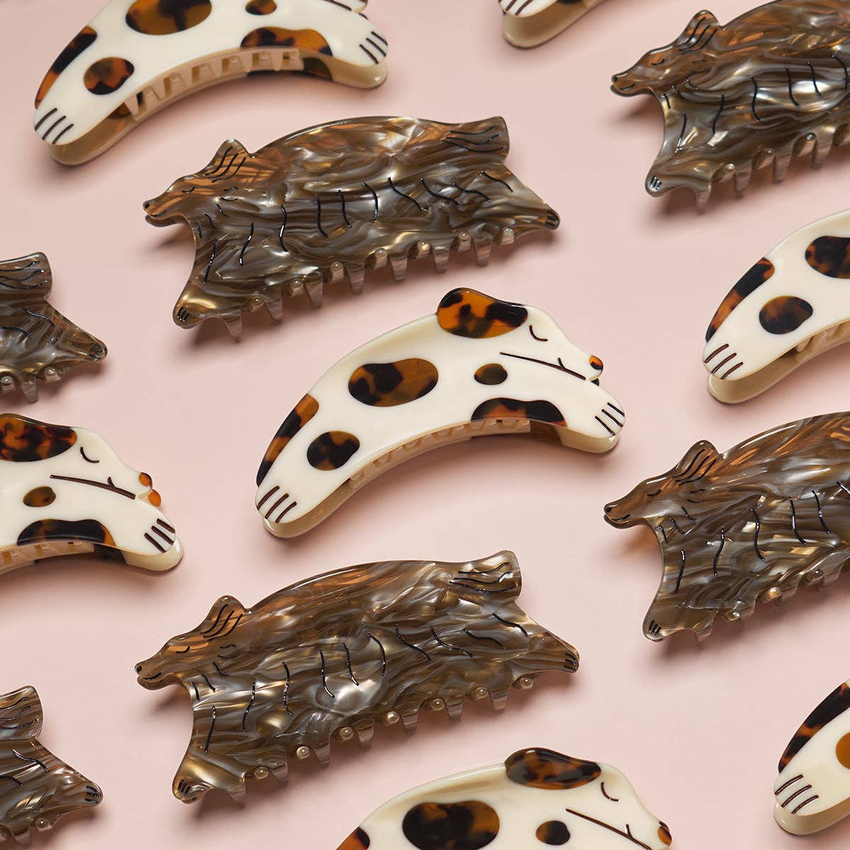 WINONA IRENE - Tortie Puppy Dog Hair Claw in Cream and Tortoise Acetate