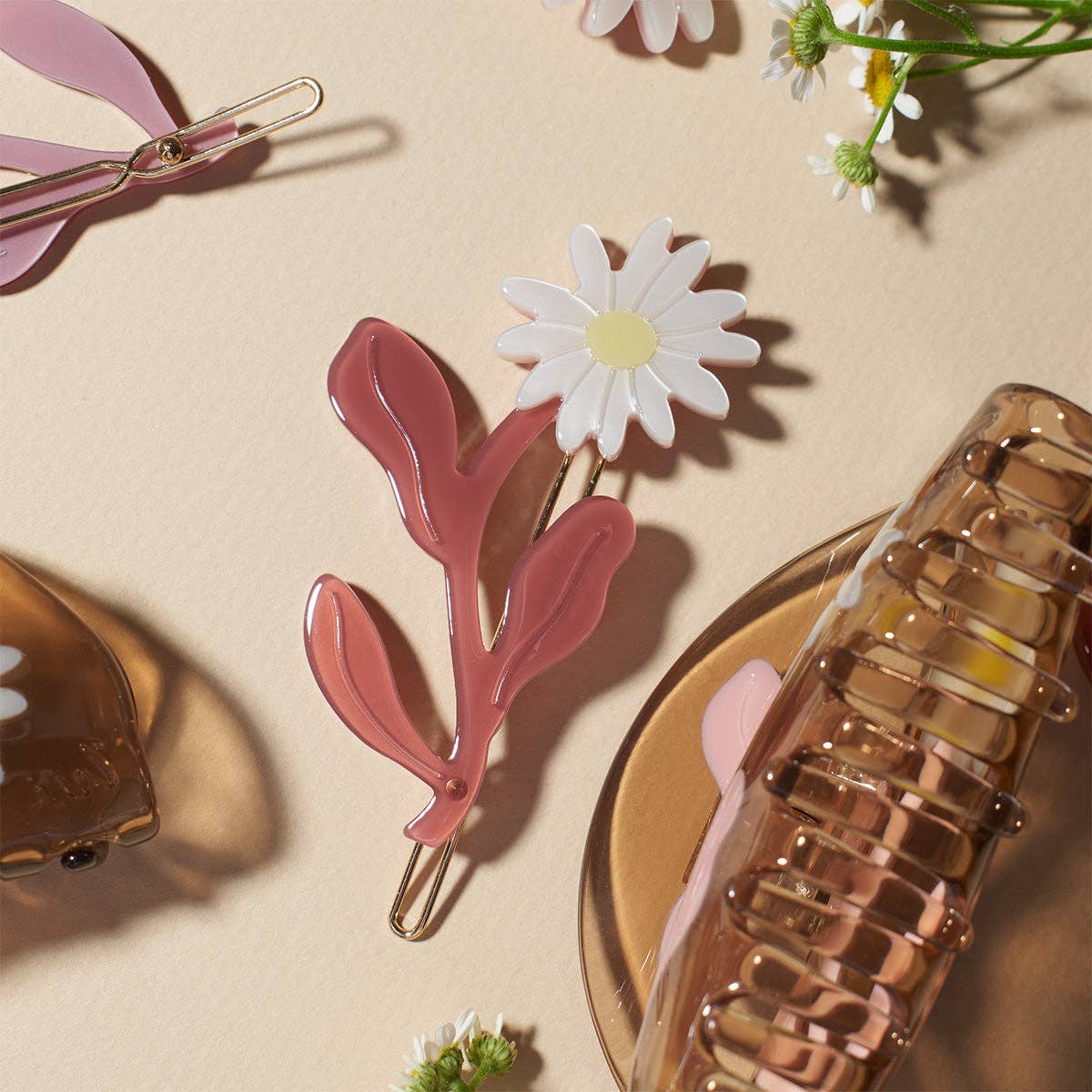 WINONA IRENE - Marguerite Daisy Flower Barrette Hair Clip Set