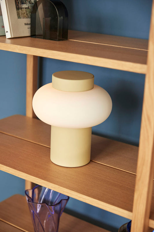 Camp table lamp