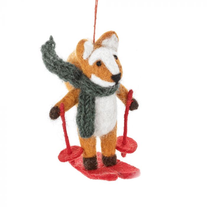 Felix the skiing fox