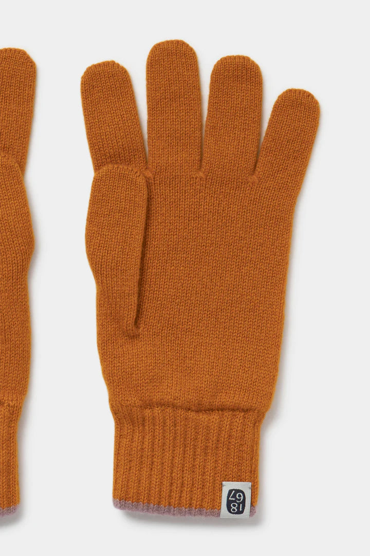 Cashmere gloves, spice